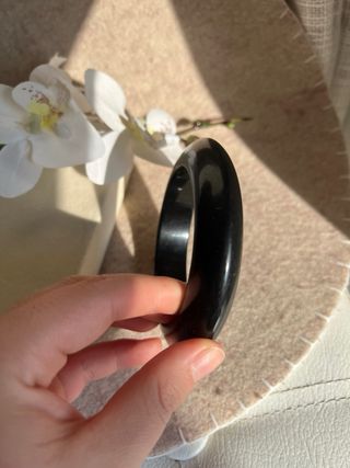 Bracciale rigido resina lucida nero