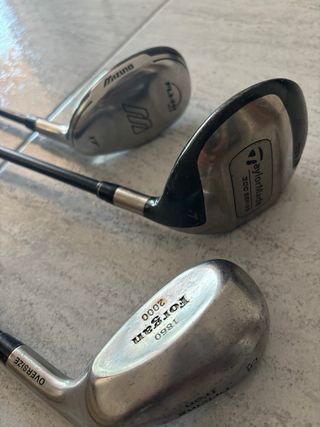 Gran lote de golf +130 bolas y 18 palos
