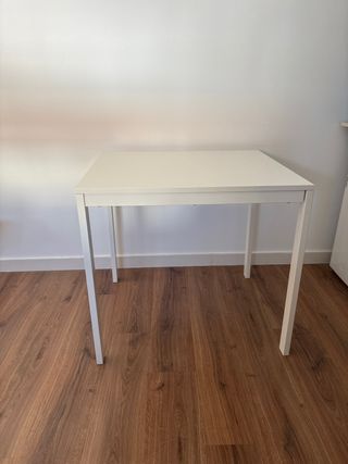 Mesa extensible Ikea VIHALS 84/120x74 cm