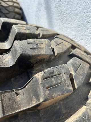 Maxxis Trepador 40 con llantas 