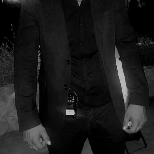 Chófer privado, guardaespaldas y acompañante