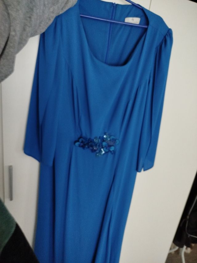Vestido de boda azul.