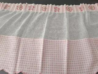 Mantovana con pannello in cotone rosa e bianco