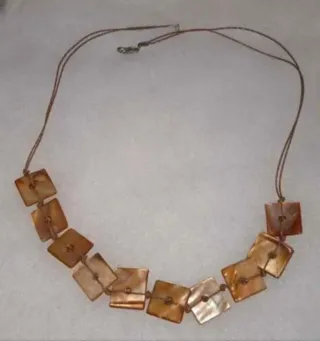 Juego de collar y pendientes