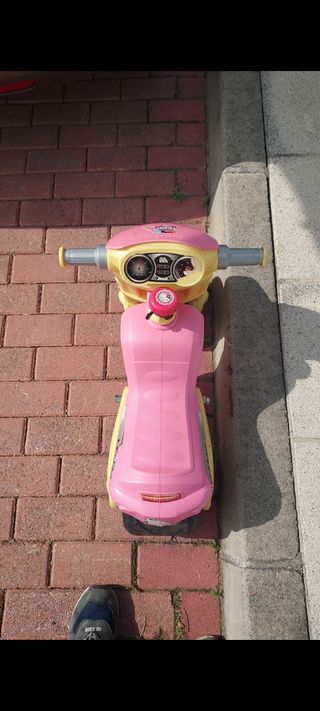 Moto niña