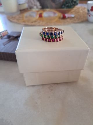 Anillo Trilogy Zafiro Esmeralda Rubí/ oro