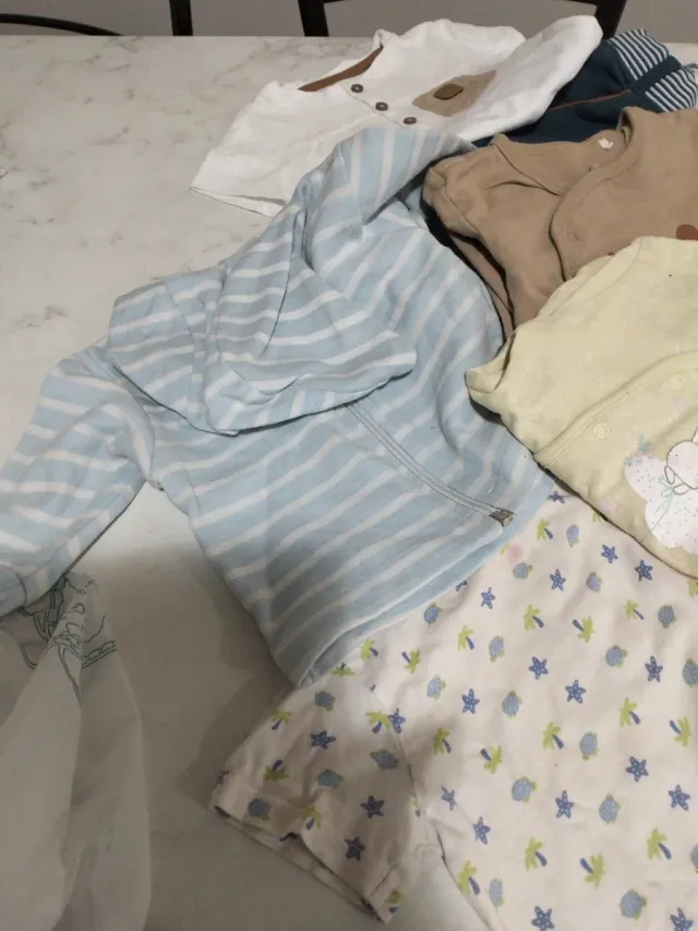 Lotto abbigliamento neonato