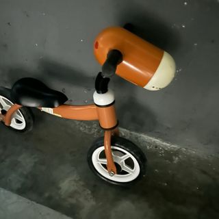 Bicicleta infantil naranja