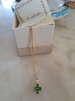 Collar con colgante de diopside y diamantes/ oro 