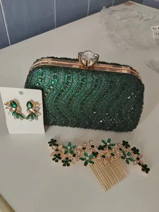 Bolso fiesta verde y dorado con accesorios