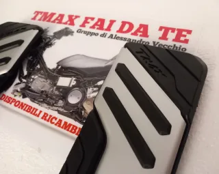 Pedane TMAX 560 2022 2023 2024 2025 2026