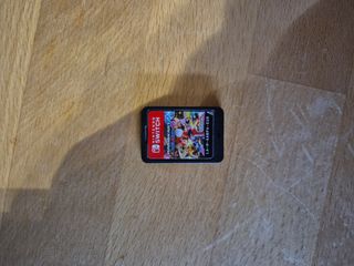 Nintendo Switch blu e rosso