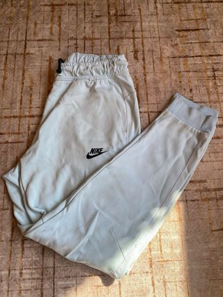 Conjunto Nike Tech Fleece