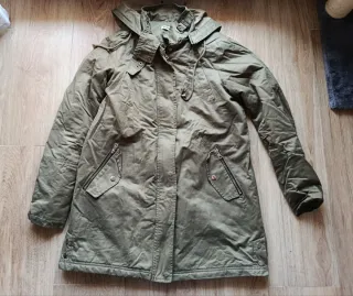 Parka Stradivarius Verde Oliva