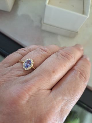 Anillo Oro 18k Tanzanita y Diamantes
Certificado