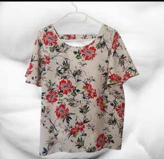 Talla XL. Blusa estampada manga corta. 