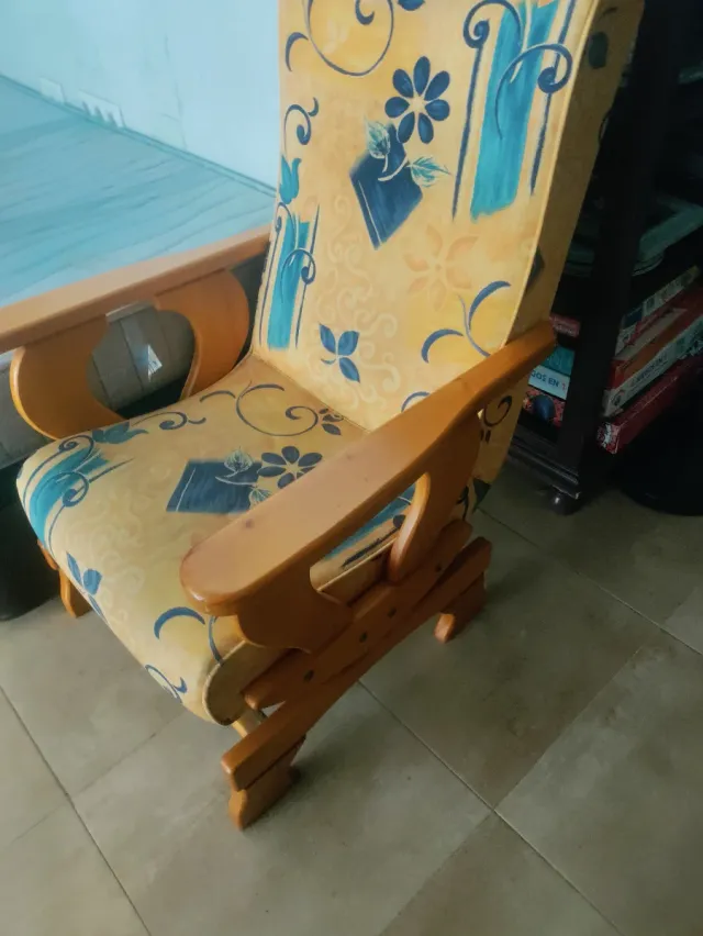 Mecedora de madera 