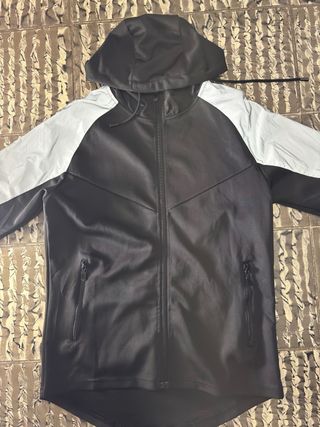 Chaqueta deportiva brillante