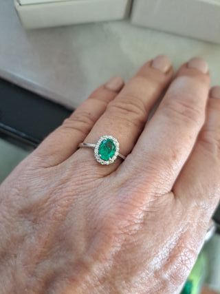 Anillo Esmeralda con Diamantes/ oro 18k