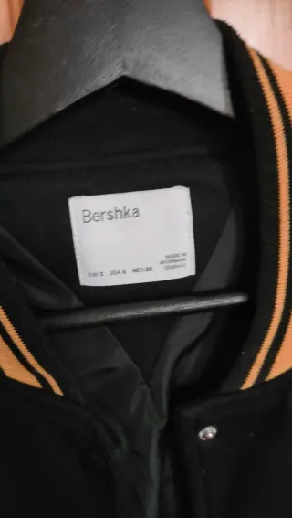 Chaqueta estilo béisbol Bershka Talla S