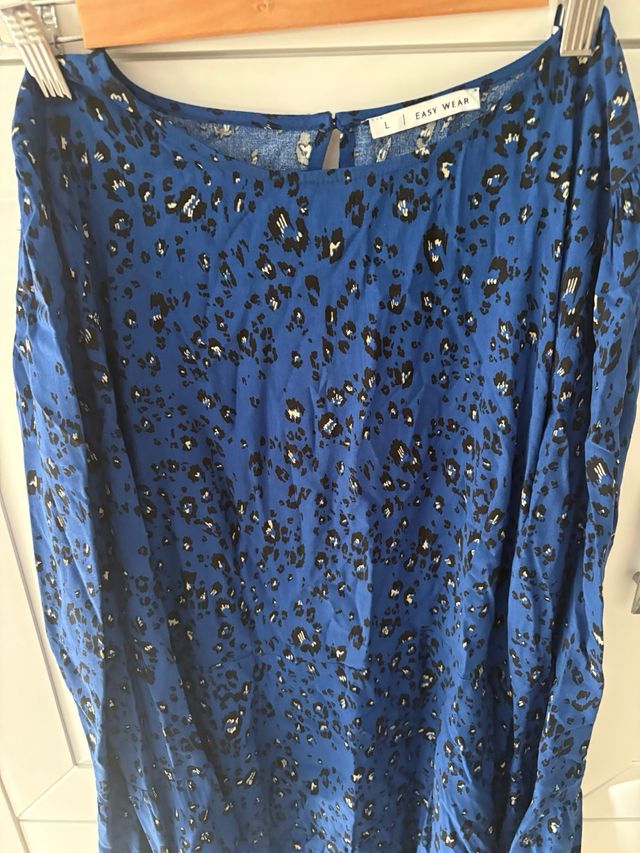 Vestido estampado azul y negro