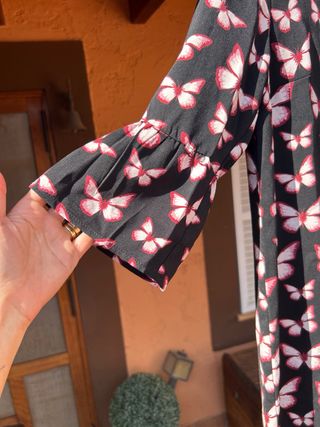 Vestido mariposas negro y rosa talla S