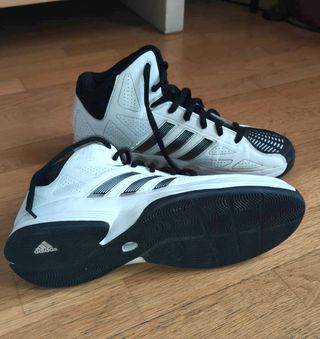 Zapatillas Baloncesto Adidas Blancas y Negras