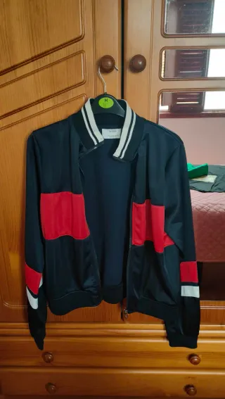 Chaqueta Bershka estilo colegio Talla M