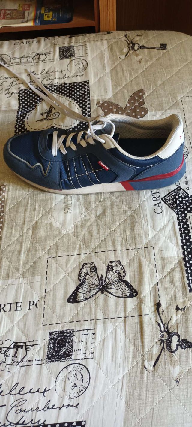 Scarpe Levi's con scatola originale