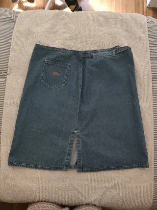 Falda vaquera azul talla 48