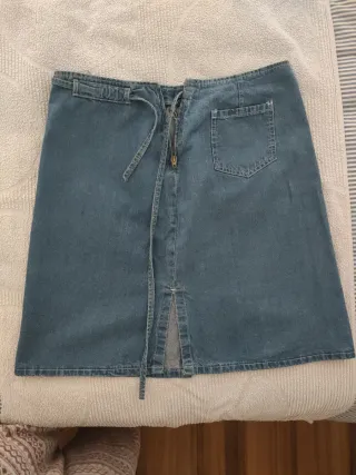 Falda vaquera azul talla 48