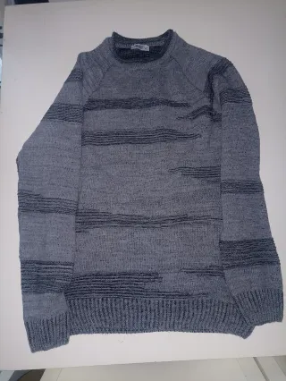 Jersey gris con rayas