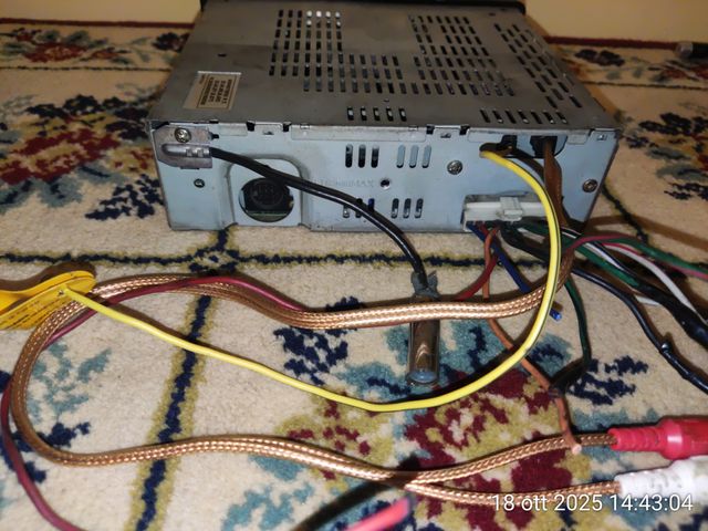 Autoradio Pioneer KEH-M7400RDS per ricambi