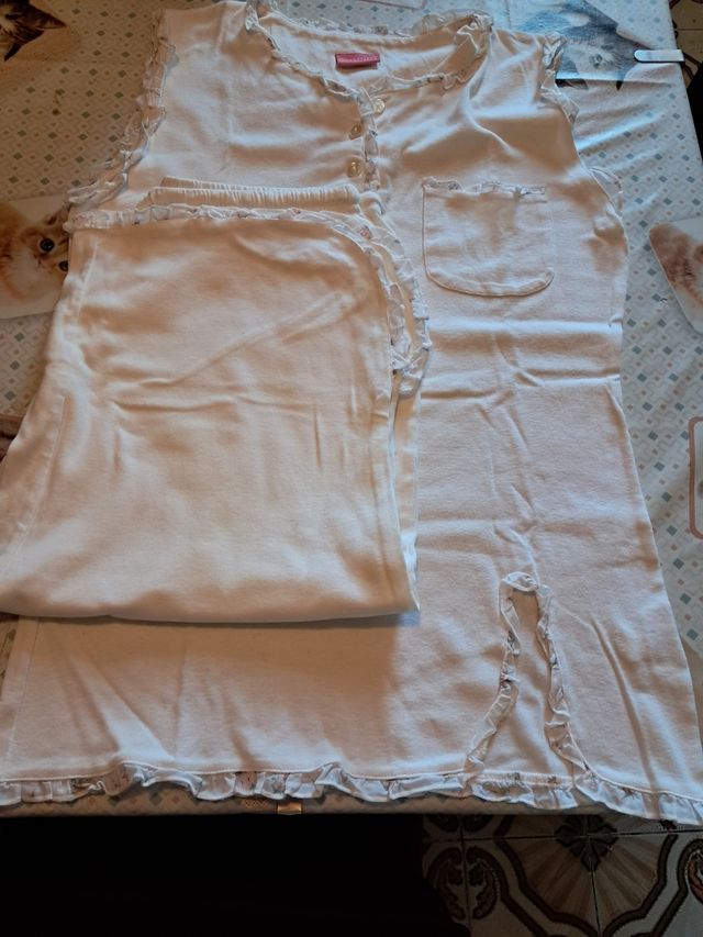 Pigiama azzurro con orsetti bianco tinta unita