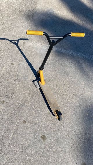 Patinete amarillo
ruedas de 100mm