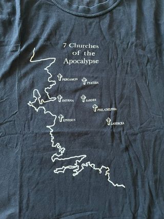 Camiseta Negra 7 Iglesias Apocalipsis