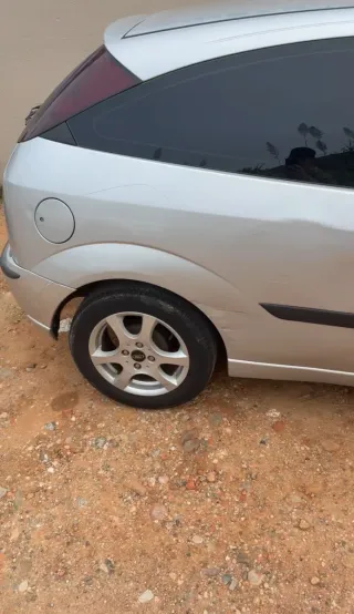 Ford Focus 2000