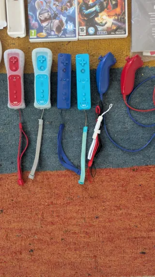 Lote Wii: Juegos, Mandos y Accesorios