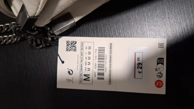 Bolso Zara blanco roto con etiqueta
