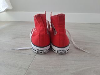 Converse rojas altas sin estrenar