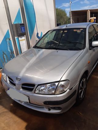 Nissan Almera 2002