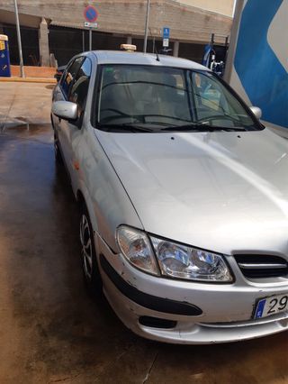 Nissan Almera 2002