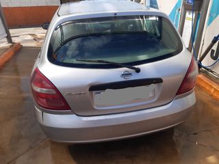 Nissan Almera 2002