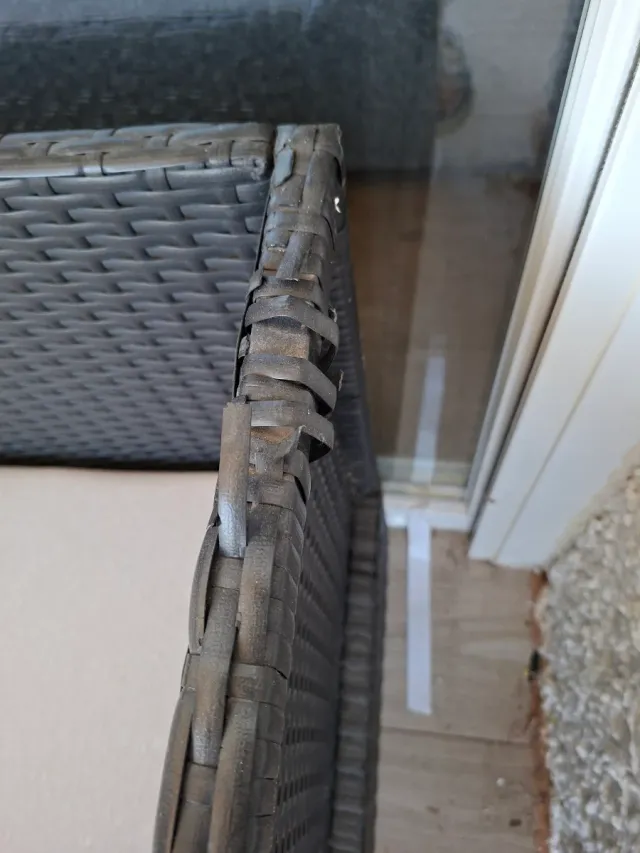 Conjunto sofá y mesa exterior mimbre