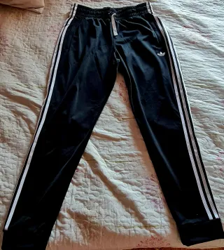Pantalón chándal Adidas negro