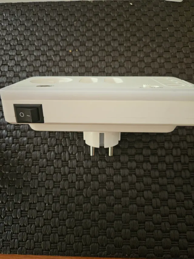 Multipresa con USB e luce LED