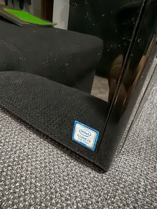 Torre PC i3 7th Gen y pantalla samsung 