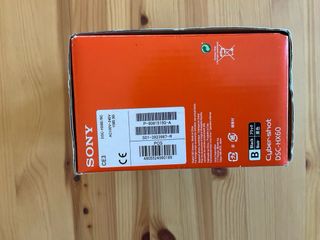 Cámara de fotos digital Sony DSC-HX60 + Funda Hama