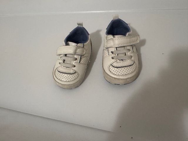Scarpe neonato bianche e blu
