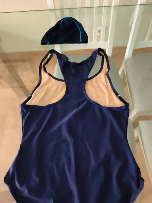 Bañador y gorro natación azul